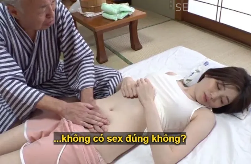Người yêu của con trai bị đau nhức nhờ bố gã chồng có nghề mát-xa massage và cái kết